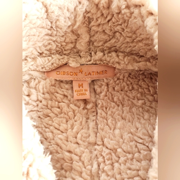 Gibson Latimer Fall Faux Suede & Sherpa Lined Tan/Cream Asymmetrical Flowy Vest - Picture 15 of 16